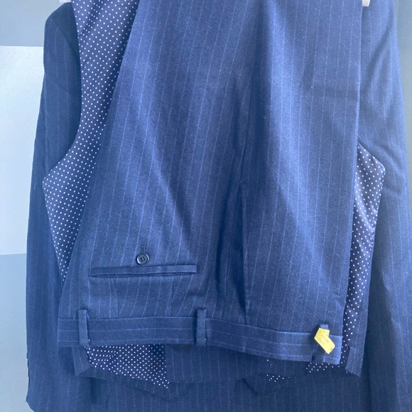 Men’s 3 piece wool suit by Tallia for Macys - Picture 7 of 8